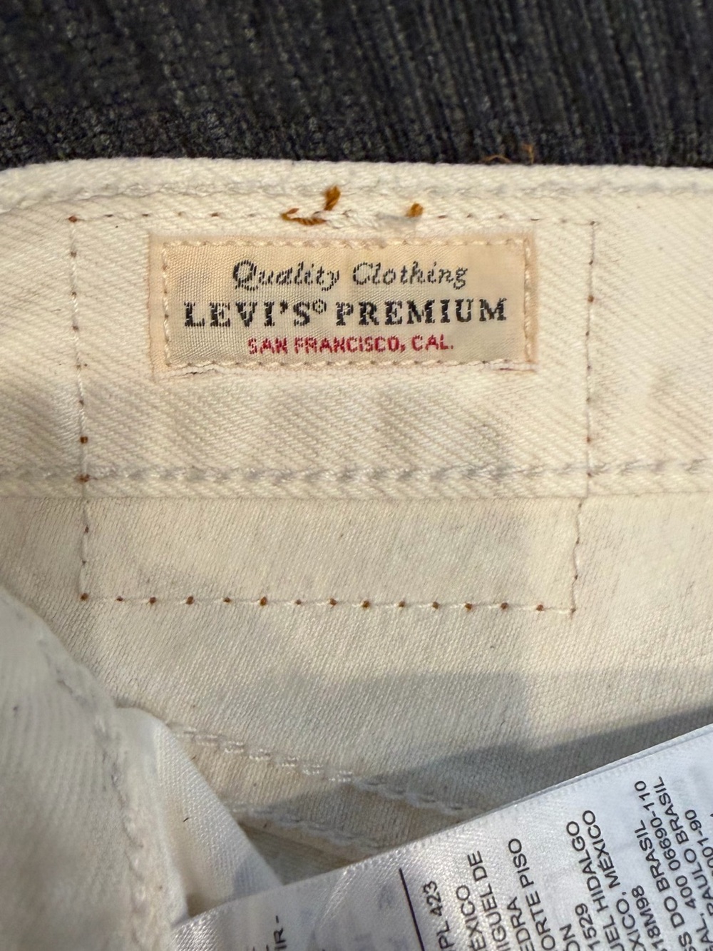 Levi's Premium Women's Straight Leg Jeans in Cream